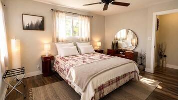 3 bedrooms, individually decorated, individually furnished, bed sheets