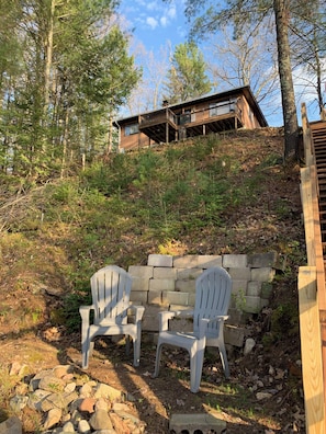 Exterior - Iggy & Al's Treehouse: Northwoods Getaway (Hazelhurst)