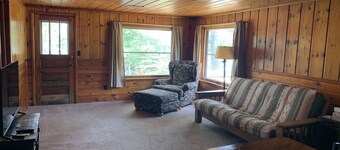 Gresham Shores - Hungry Bear - PET Friendly