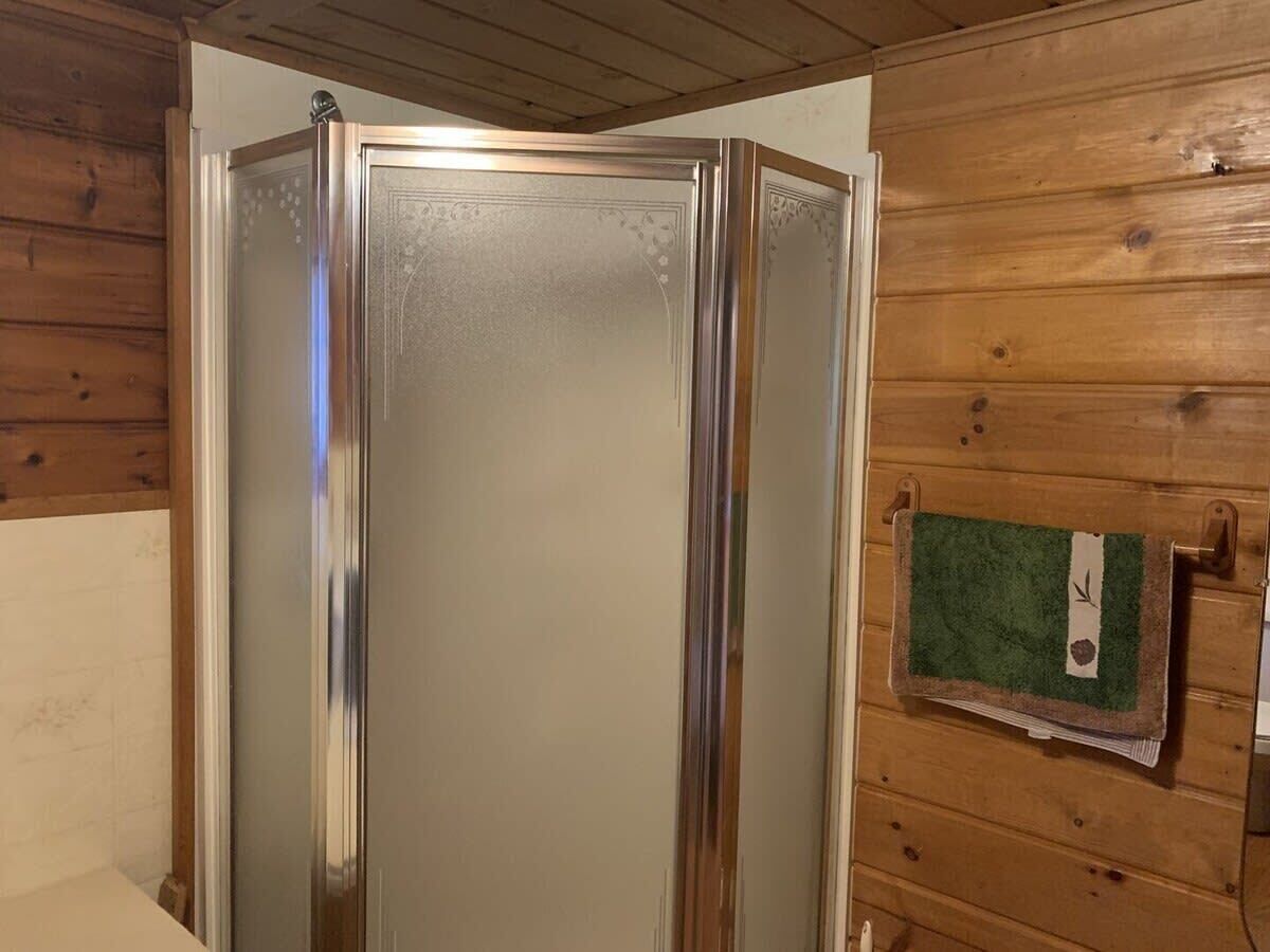 Cabane, plusieurs lits, cuisine, vue jardin (GS - Hungry Bear) | Intérieur