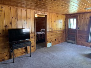 Cabaña, varias camas, cocina, vista al jardín (GS - Hungry Bear) | 3 habitaciones, decoración personalizada y muebles diferentes 