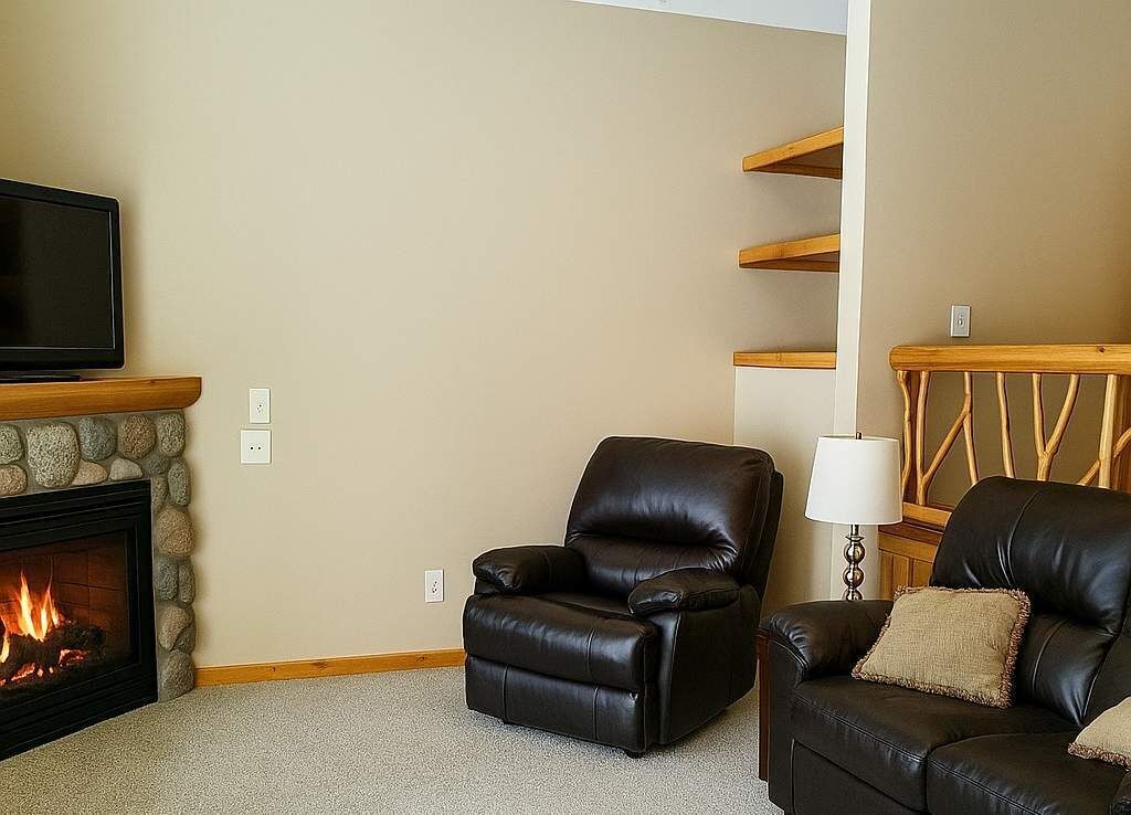 公寓客房, 多張床, 庭院, 花園景觀 (Minocqua Lk Condo B10) | 起居區