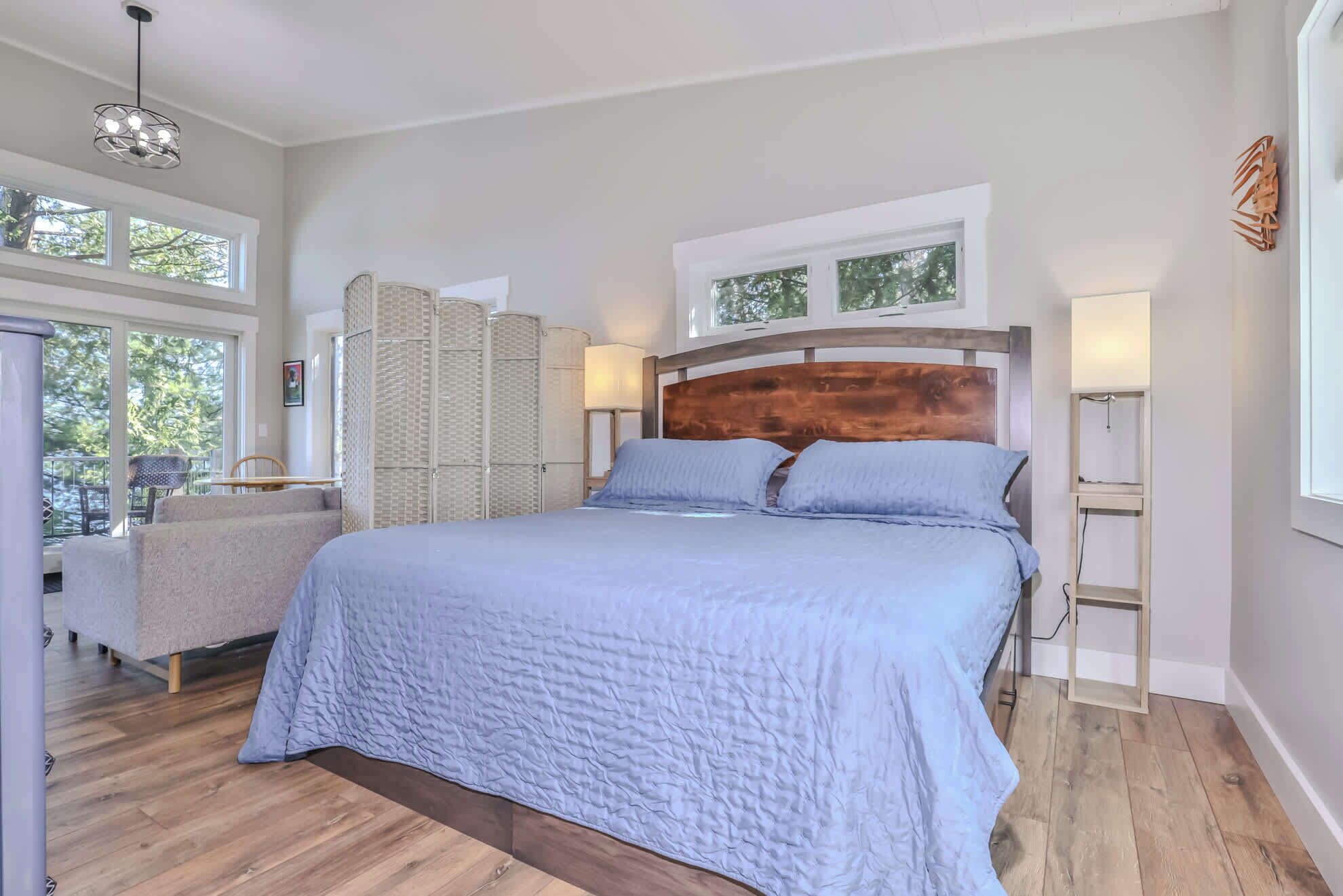 3 عدّة غرف نوم وبديكورات فريدة لكل غرفة وطراز فريد لكل وحدة