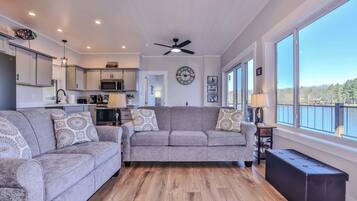 House, Multiple Beds, Patio (Shoreview Cottage) | Living area | Fireplace