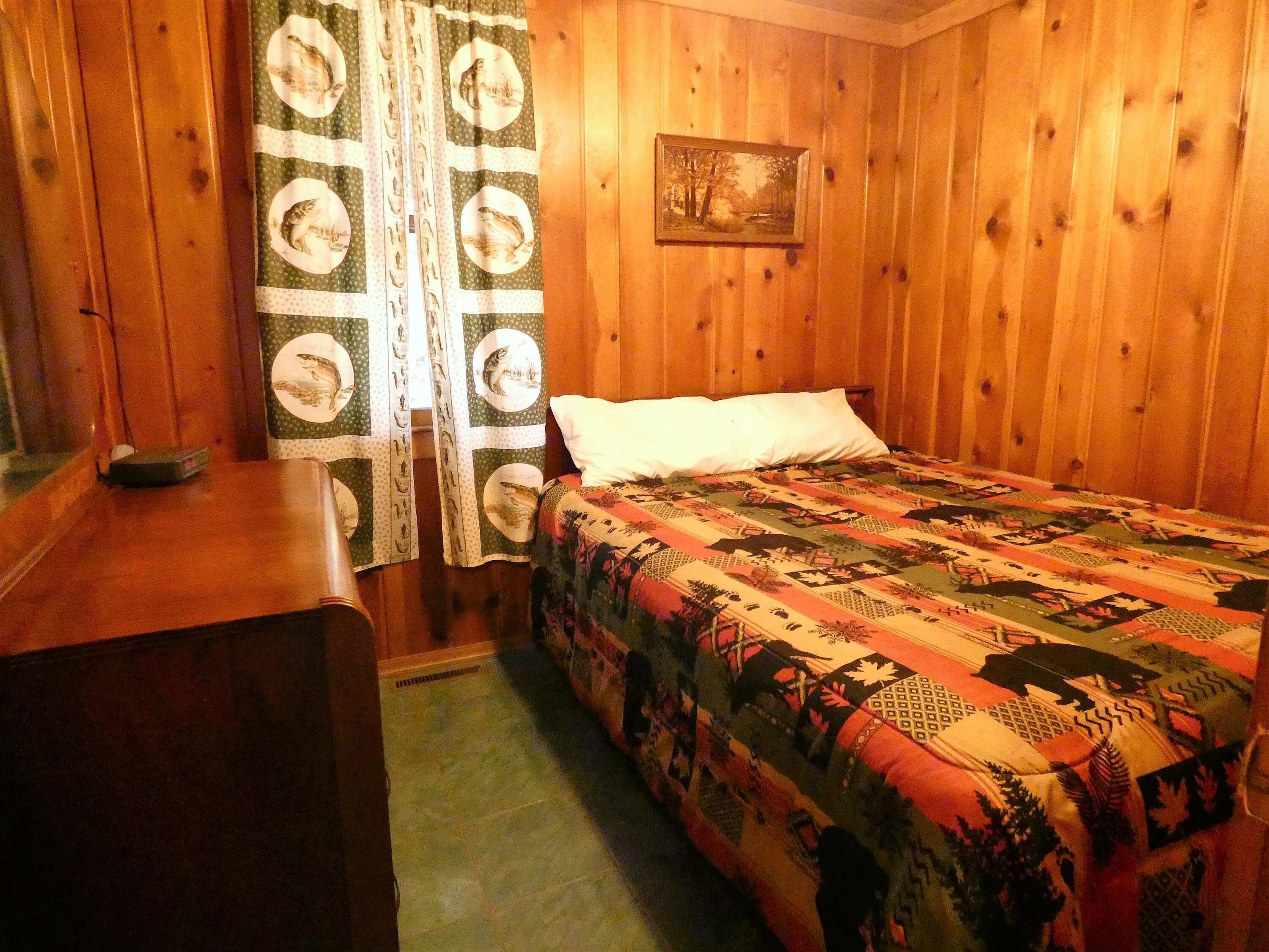 Kabin, Beberapa Tempat Tidur, dapur, pemandangan kebun (Old Stoney's Musky) | 2 kamar tidur dan didekorasi berbeda-beda