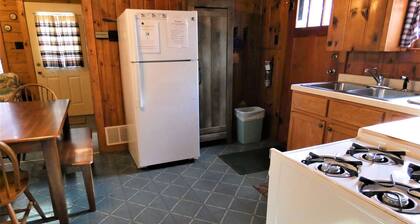 Old Stoney's Musky - Pet Friendly