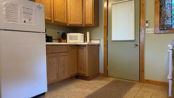 Cabin, 2 Queen Beds, Patio (A Shore Thing) | Interior