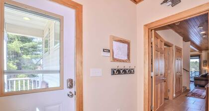 Eikedahls' Shoreview Lake House