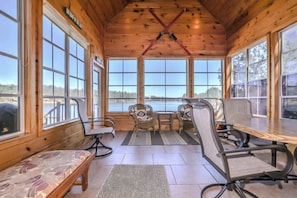 House, Multiple Beds, Patio (Shoreview Lake House) | Dining - Eikedahls' Shoreview Lake House (Minocqua)