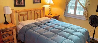 Blue Lake Cottage - Pet Friendly Rental