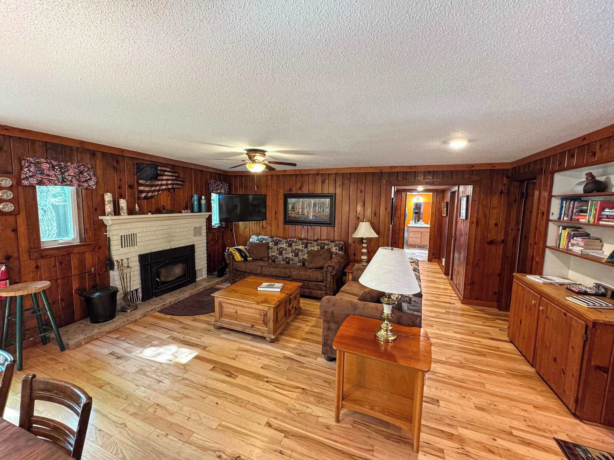 House, Multiple Beds, Patio (Blue Lake Cottage) | Living area