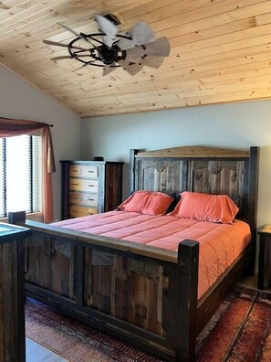 House, Multiple Beds, Patio (Fox's Den) | 3 bedrooms, individually decorated, individually furnished, bed sheets - Fox's Den Fence Lake Home - Private With Lake View (Minocqua)