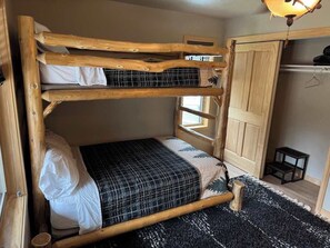House, Multiple Beds, Patio (Fox's Den) | 3 bedrooms, individually decorated, individually furnished, bed sheets - Fox's Den Fence Lake Home - Private With Lake View (Minocqua)