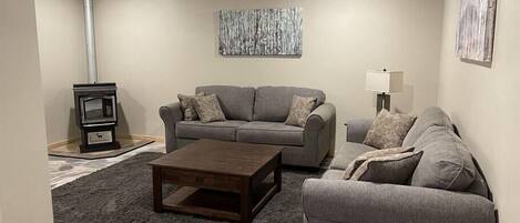 Maison, plusieurs lits, patio (Fox's Den) | Coin séjour