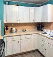 House, Multiple Beds, Kitchen, Garden View (Brandy Bay Hideaway) | Private kitchen