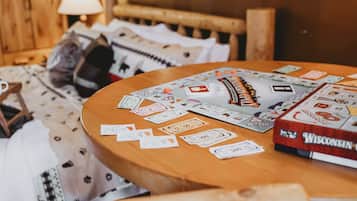 Studio, 1 King Bed, Patio (Island Cove Resort 6) | 1 bedroom, individually decorated, individually furnished