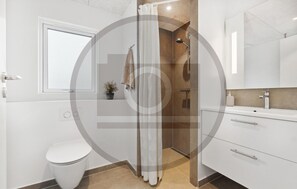 Shower - 4 bedroom gorgeous home in Sjællands Odde (Sjællands Odde)