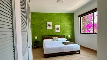 Habitación exclusiva, vista al jardín | Cortinas blackout y wifi gratis
