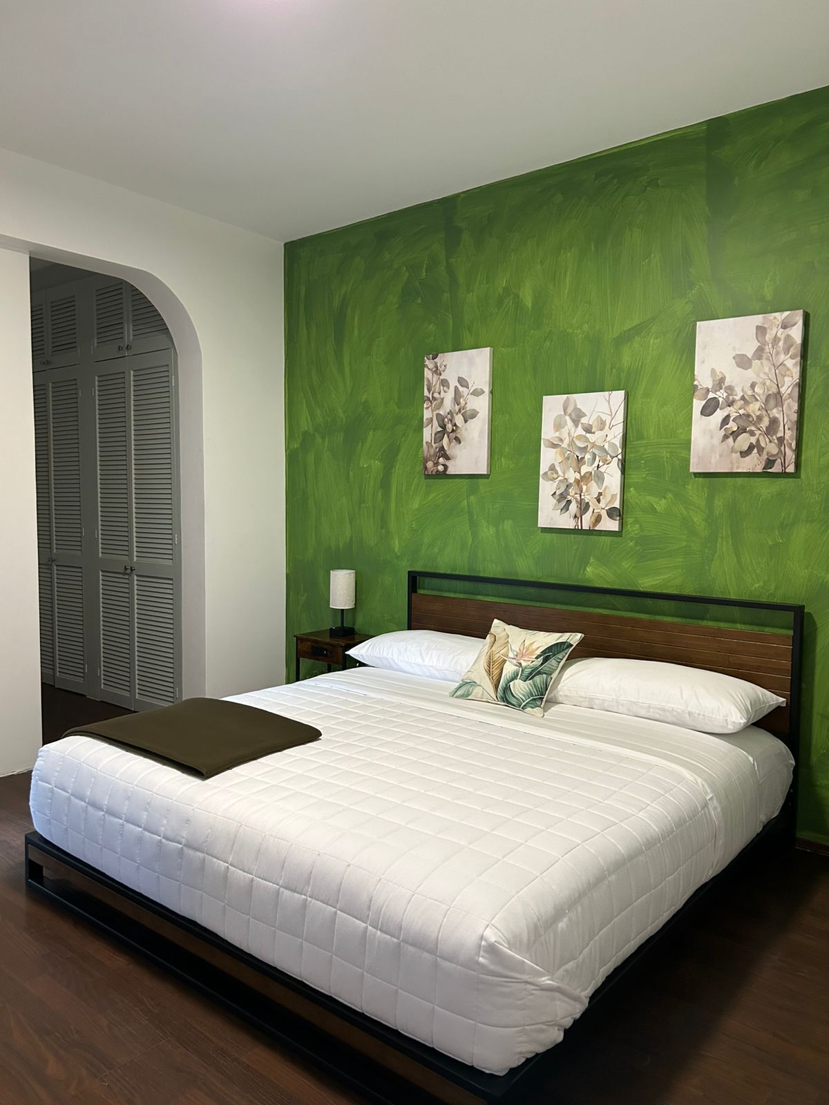 Deluxe Room, Garden View | Blackout drapes, free WiFi