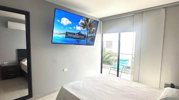 Fer et planche à repasser, accès Internet, draps fournis