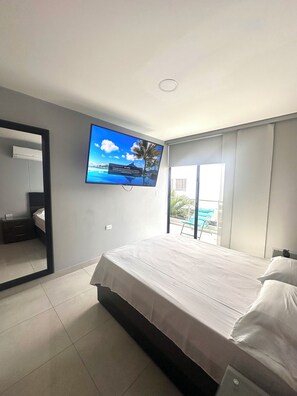 Strykjärn/strykbräda, internet och sängkläder