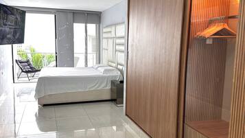 Strykejern/-brett, internettilgang og sengetøy