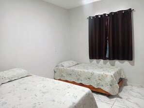 6 bedrooms, iron/ironing board, free WiFi, wheelchair access