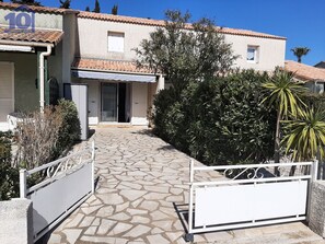 Exterior - Lodge for 5/6 people with terraces and parking, 700m from beach (Valras-Plage)