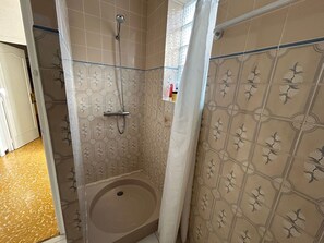 Bathroom - Bright villa for 5 people with terrace and private garden at Racou (Argelès-sur-Mer)