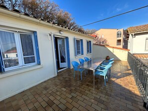 Outdoor dining - Bright villa for 5 people with terrace and private garden at Racou (Argelès-sur-Mer)