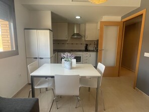 Dining - Central Miami Platja Apartment (Miami Playa)