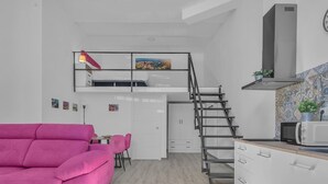 TV - Modern Apartment in Málaga (Málaga)