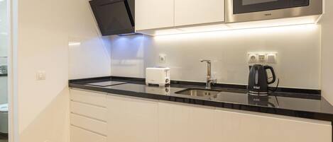 Microwave, coffee/tea maker, toaster