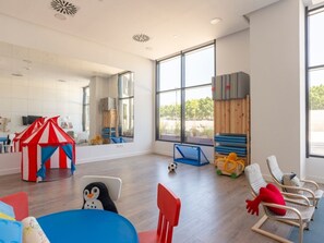 Children’s area - Modern apartment on the 26th floor with common areas in Málaga (Málaga)