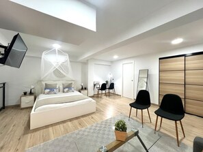 1 bedroom, Internet - Elegant duplex in central Malaga, near the beach (Málaga)
