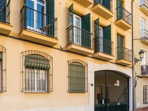 Exterior detail - Apartment with Rooftop Pool in Historic Center of Malaga (Málaga)