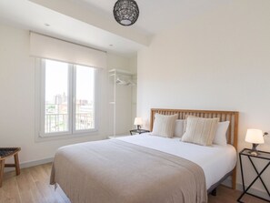 2 bedrooms, Internet - Spacious apartment in Malaga near Picasso Museum (Málaga)