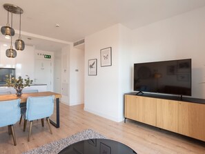 Interior - Modern apartment with pool and coworking in Málaga (Málaga)
