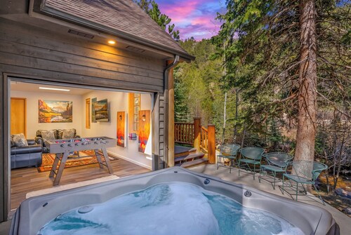 The Westbank - A Family Luxury Riverfront Retreat on Fall River