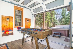 Spielezimmer
