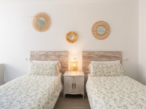 2 bedrooms, free WiFi - Modern apartment 5 mins from El Palo Beach, close to Málaga center (Málaga)