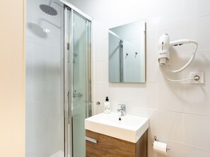 Hair dryer - Stunning apartment in Malaga center with 3 bedrooms (Málaga)