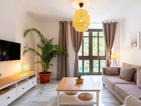 TV - Central Family Home in Malaga (Málaga)