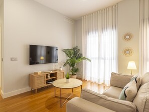 TV - Charming apartment in the heart of Malaga (Málaga)