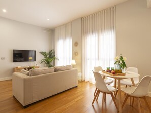 TV - Charming apartment in the heart of Malaga (Málaga)