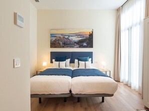 Internet - Charming Apartment Steps from the Beach in Malaga (Málaga)