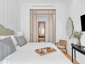 3 bedrooms, free WiFi - Exclusive Stay in Malaga with Wi-Fi and Air Conditioning Near Beach (Málaga)