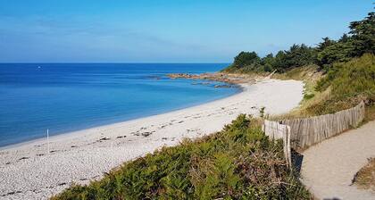 Nice home in Saint-Yvi with WiFi