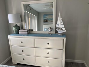 Interior - 1-bedroom condo on Navarre Beach with private beach access, pier, and pavilion. (Navarre)