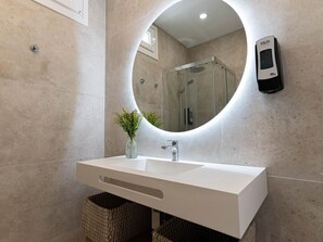 Hair dryer - Bright apartment, shared pool, beach access (Chilches)